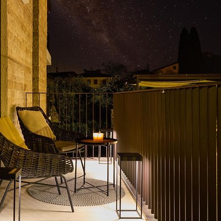 Salvatorehomes - Luxurious Dreamview Waterfront Apartment In Torri Del Benaco With Pool - Casa Azura - A 5 Star Luxury Collection At Lake Garda Exterior foto